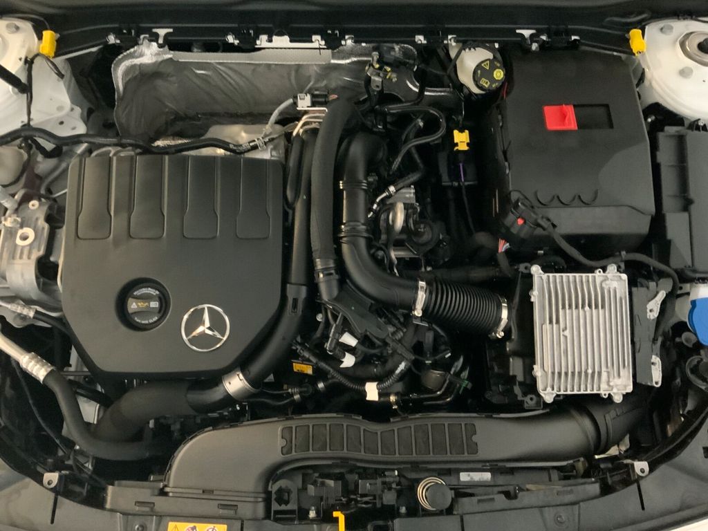 Mercedes-Benz A 200 2025