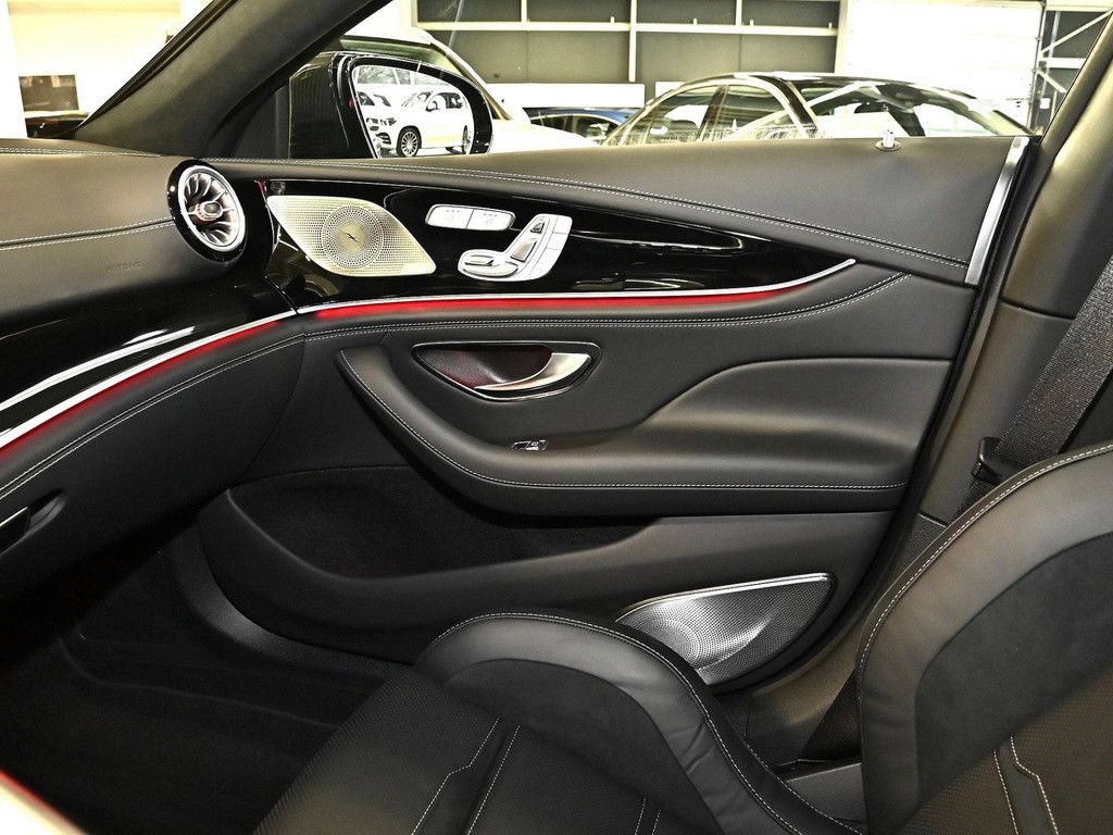 Mercedes-Benz AMG GT S 2025