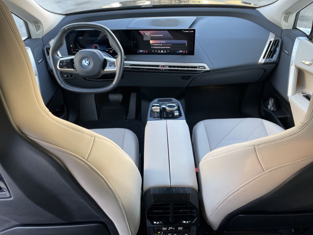 BMW iX 2023
