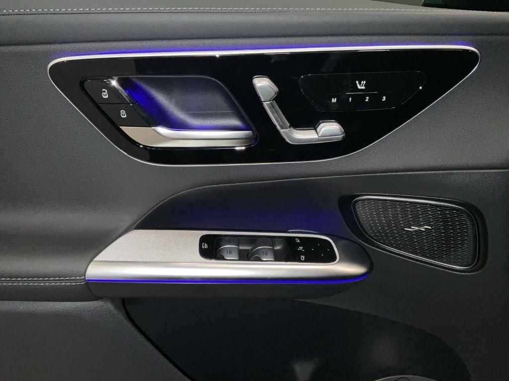 Mercedes-Benz GLC 300 2025