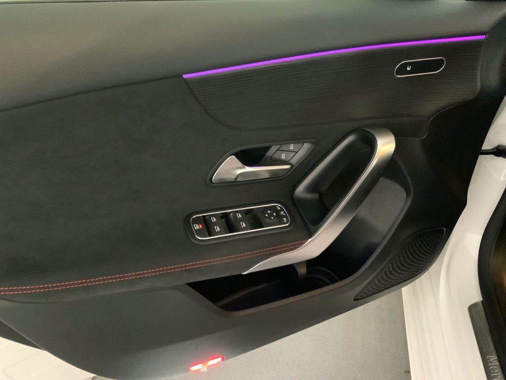 Mercedes-Benz A 200 2025