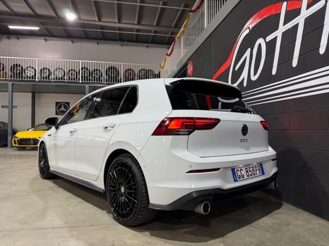 Volkswagen Golf 2021