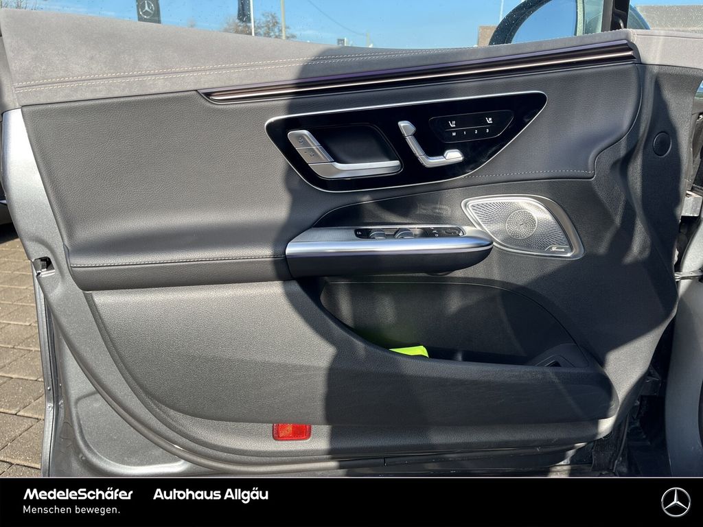 Mercedes-Benz EQE 2024