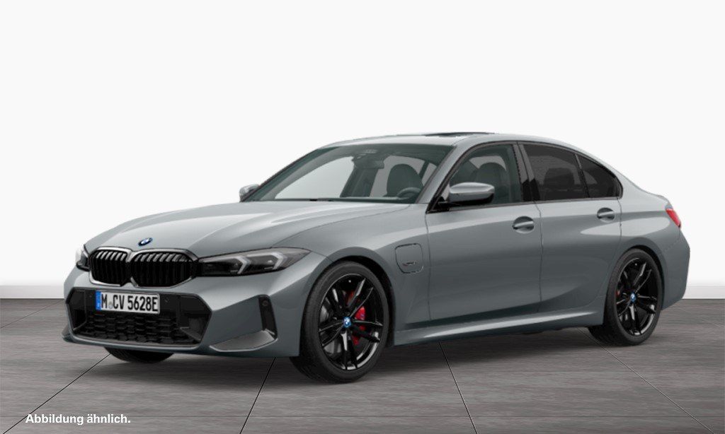 BMW 330 2022