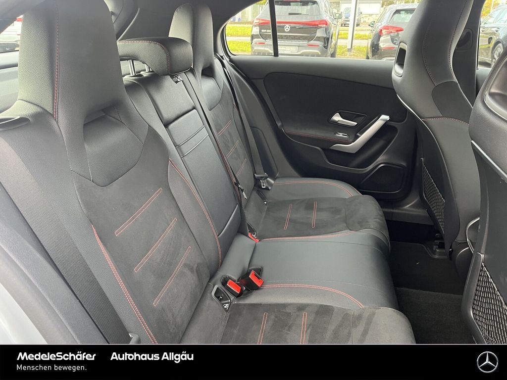 Mercedes-Benz A 220 2024