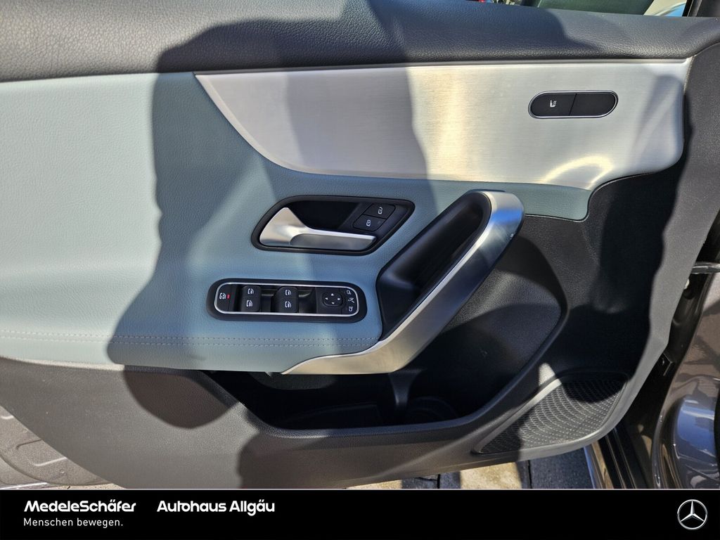 Mercedes-Benz A 220 2024