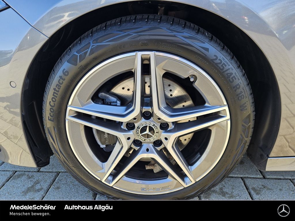 Mercedes-Benz A 220 2024