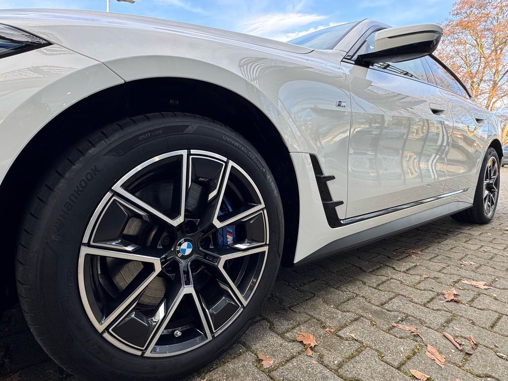 BMW i4 2025