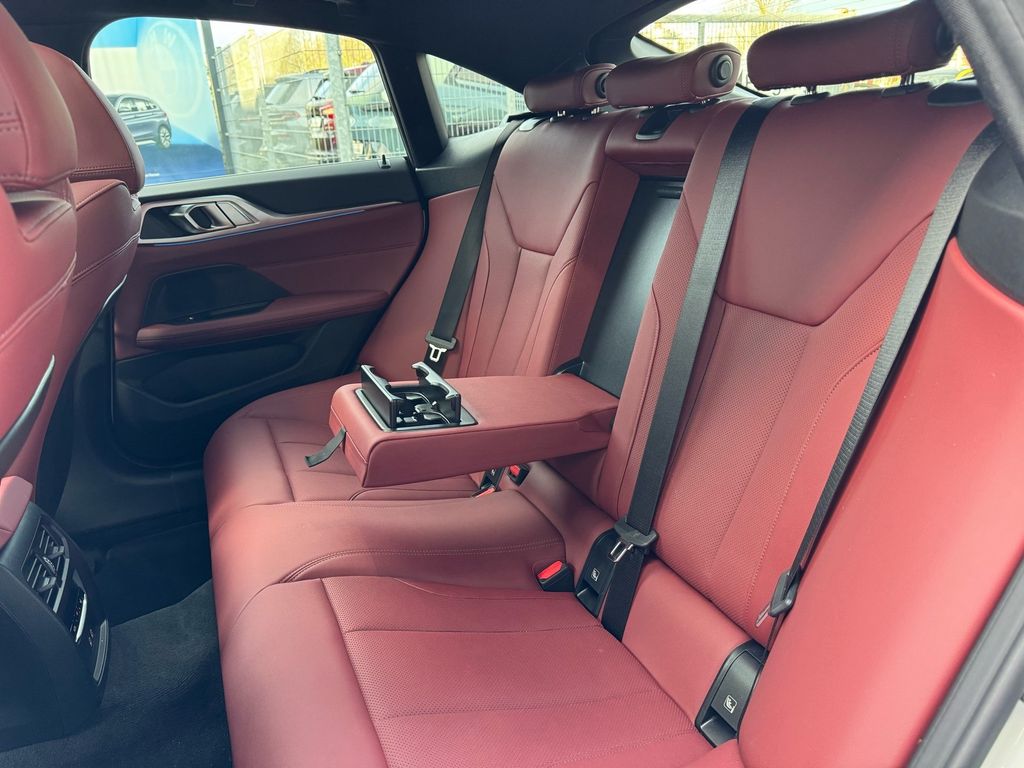 BMW i4 2025