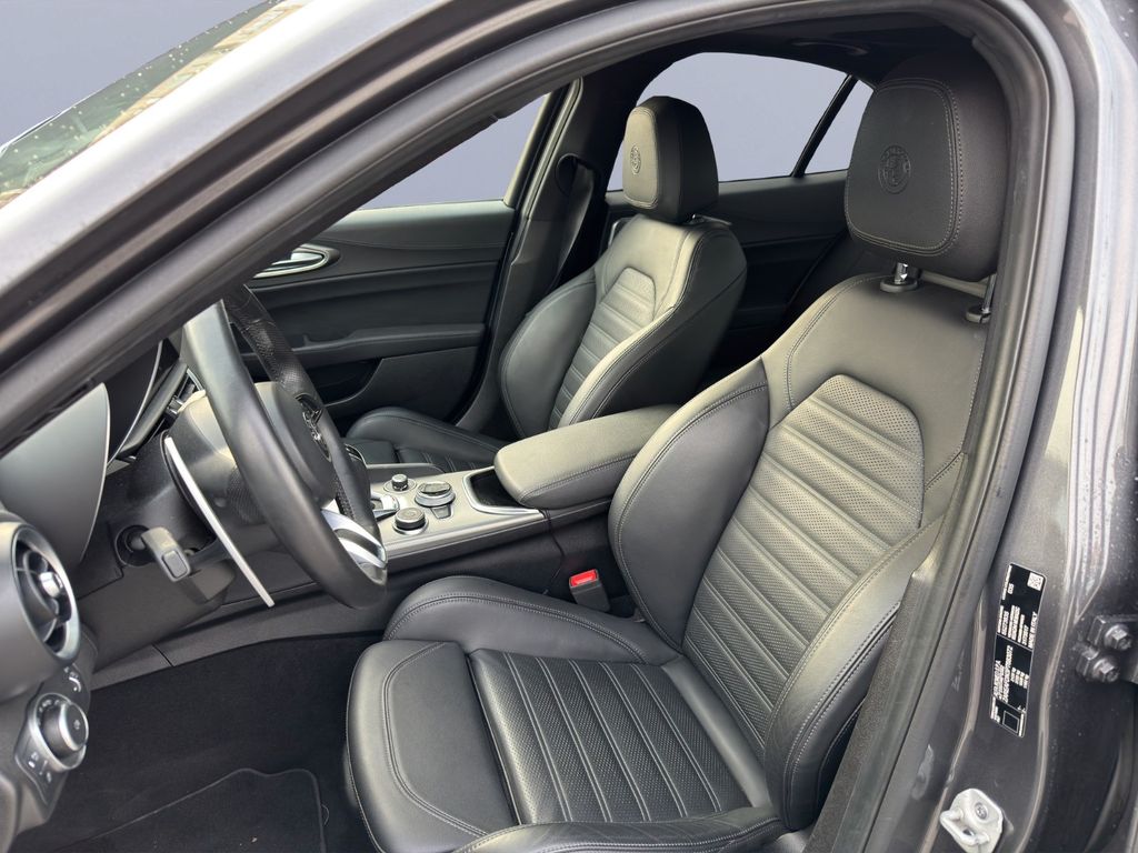 Alfa Romeo Giulia 2024