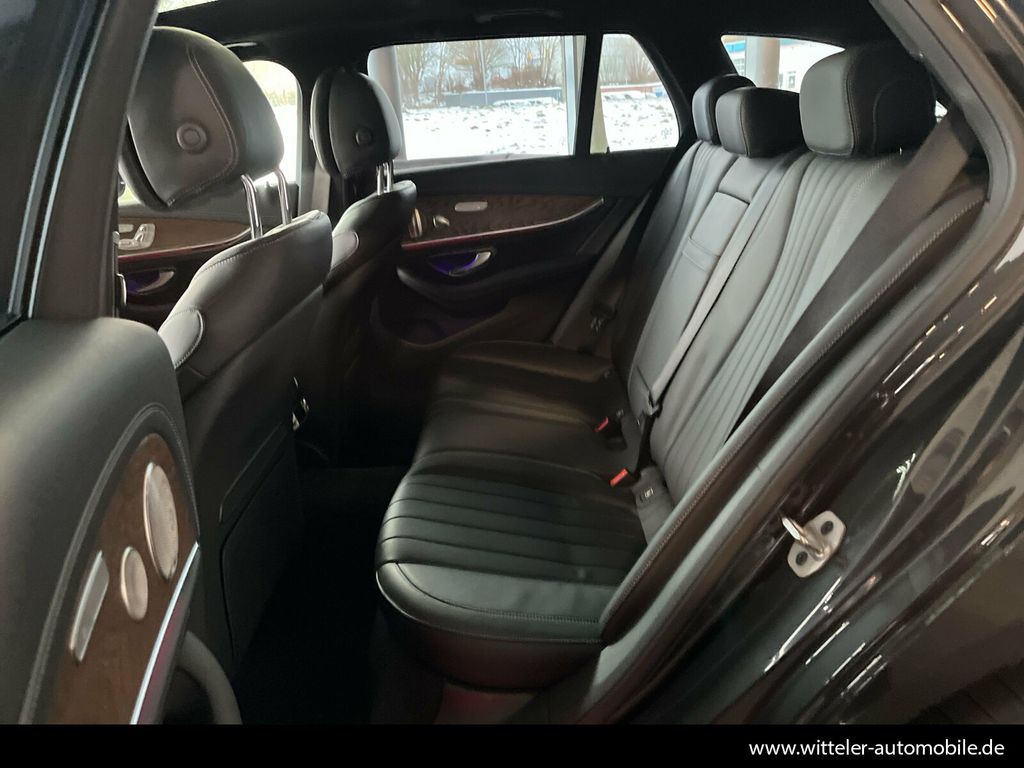 Mercedes-Benz E 300 2023