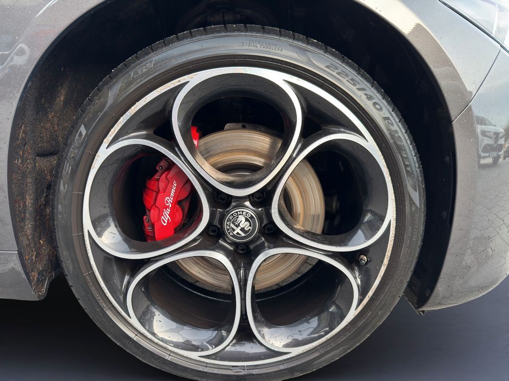 Alfa Romeo Giulia 2024