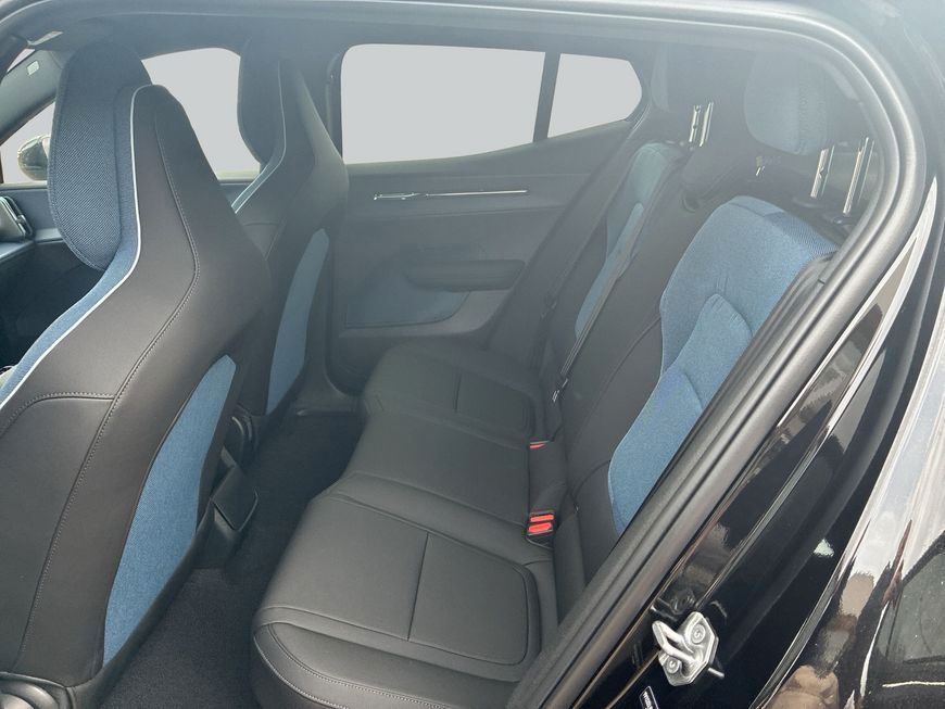 Volvo EX30 2025