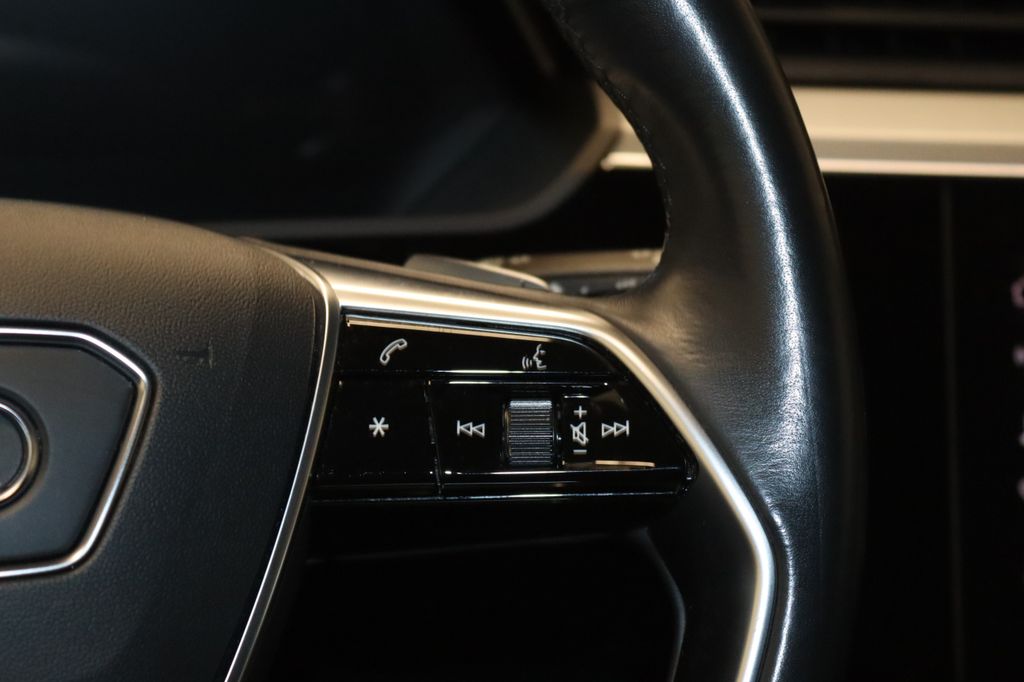 Audi e-tron 2022