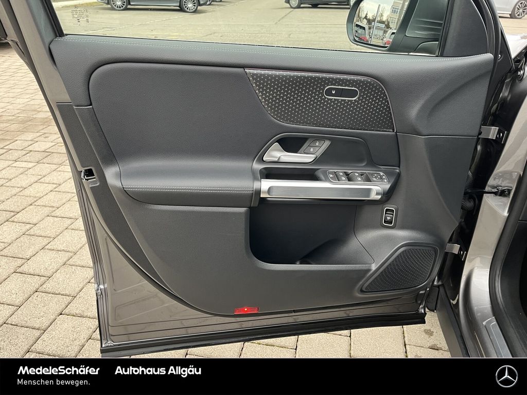 Mercedes-Benz EQB 2024