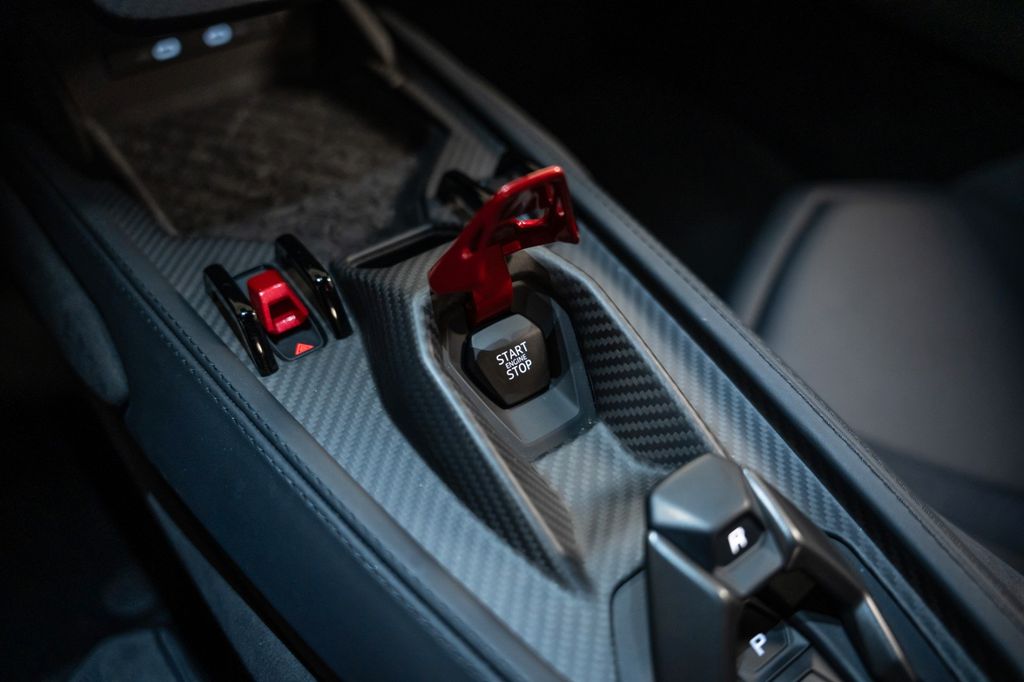 Lamborghini Revuelto 2024