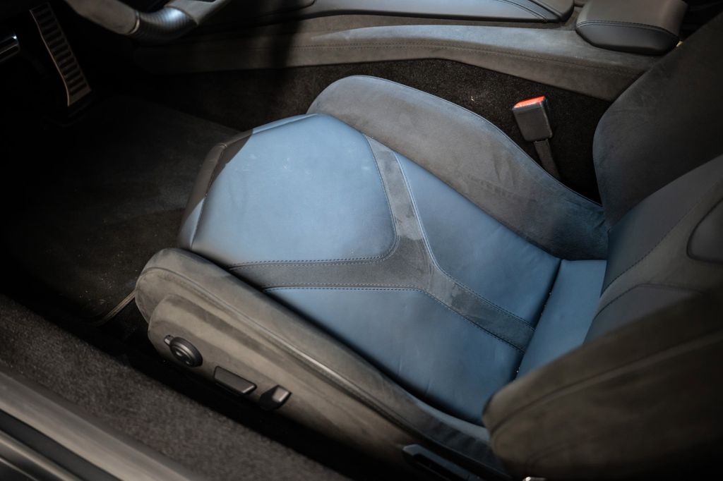 Lamborghini Revuelto 2024