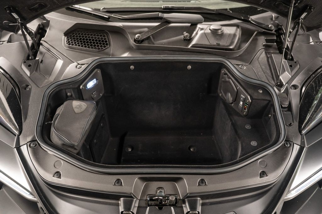 Lamborghini Revuelto 2024