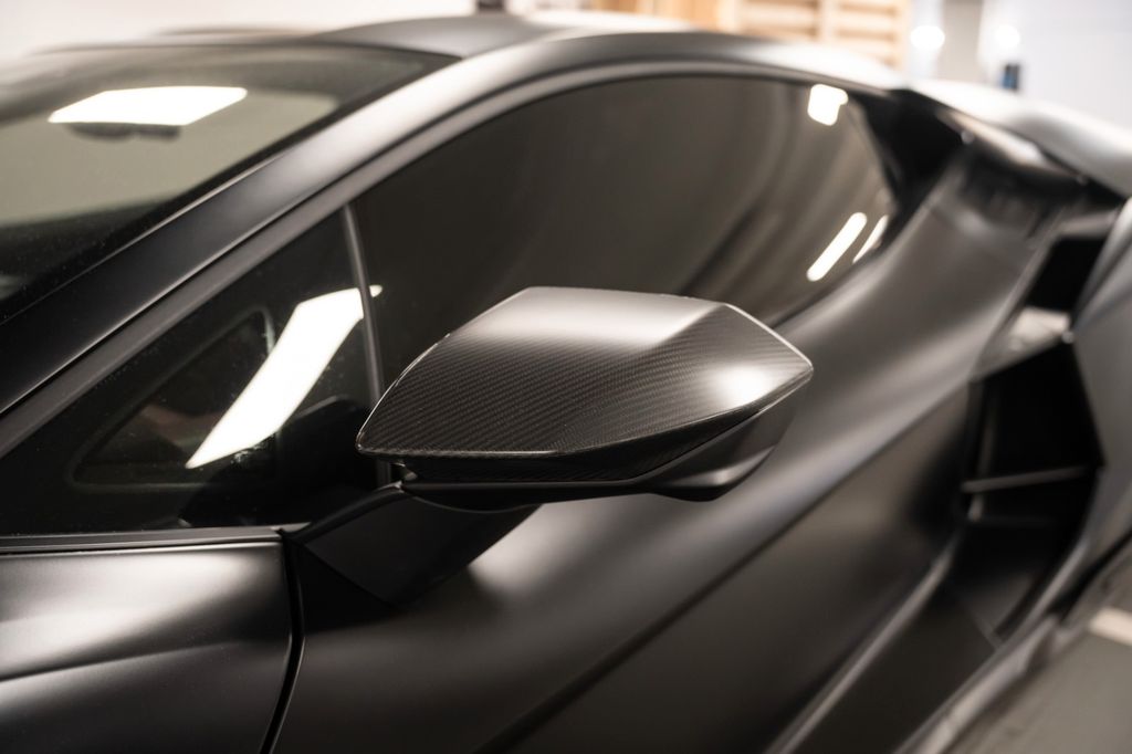 Lamborghini Revuelto 2024