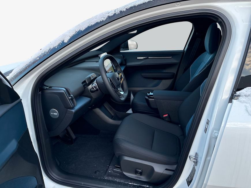 Volvo EX30 2025