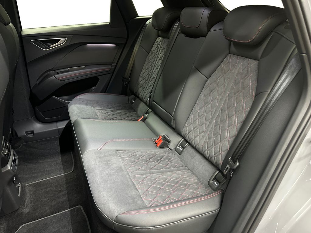 Audi Q4 e-tron 2025