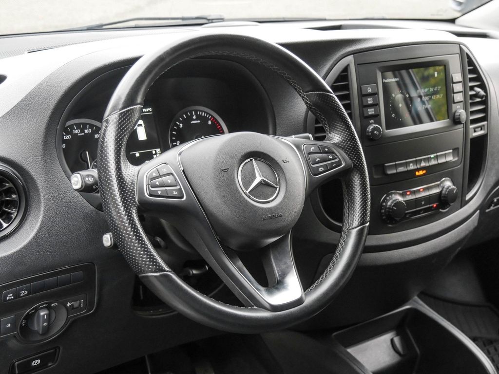 Mercedes-Benz 2023