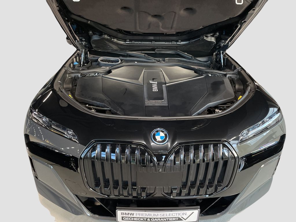 BMW i7 2023