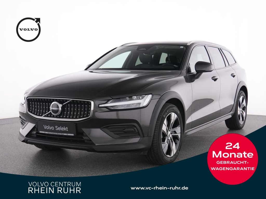 Volvo V60 Cross Country 2023