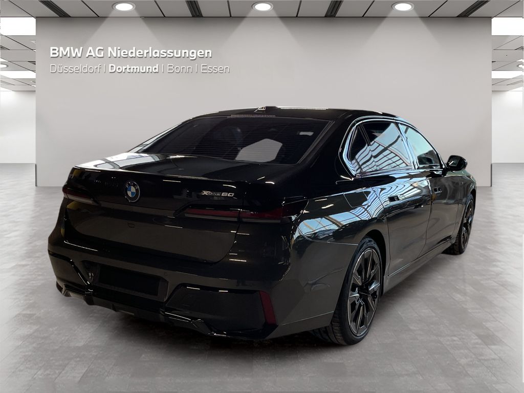 BMW i7 2023