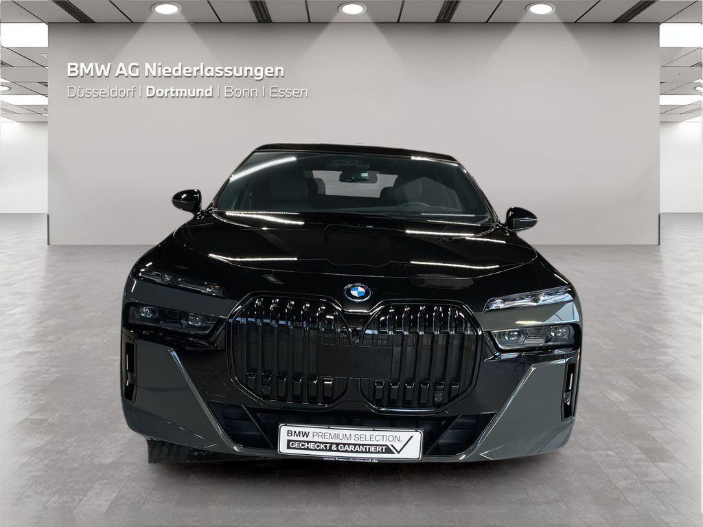 BMW i7 2023