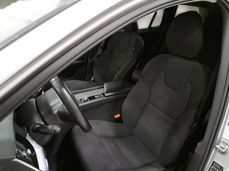 Volvo V60 2021