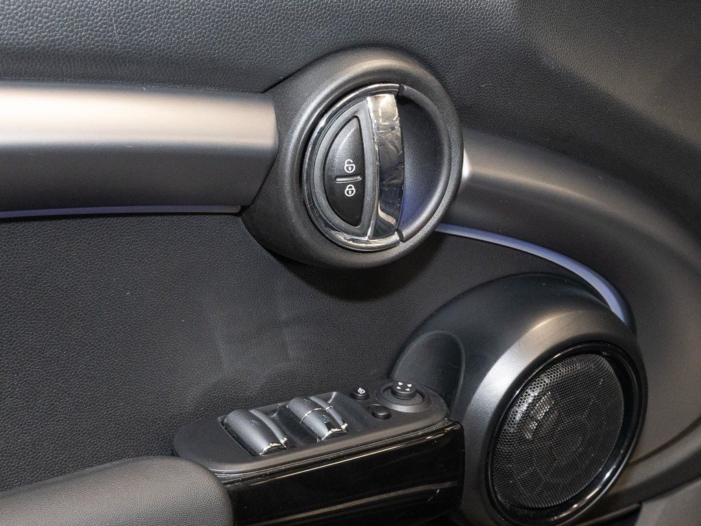 MINI Cooper S Cabrio 2023