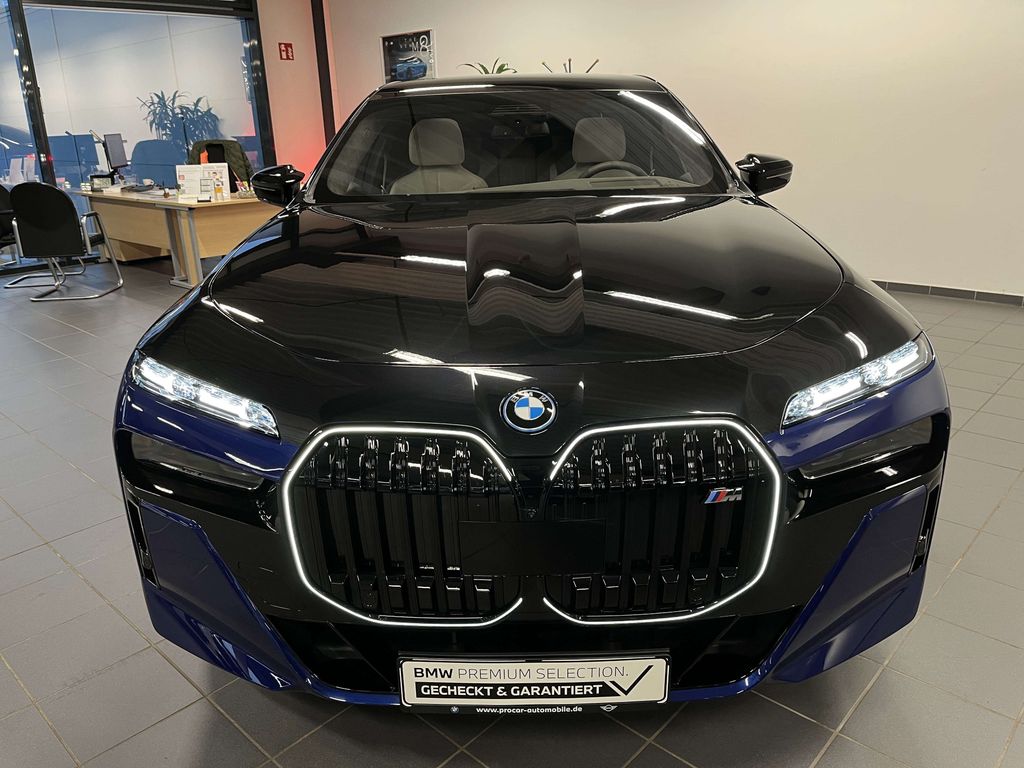 BMW i7 2024