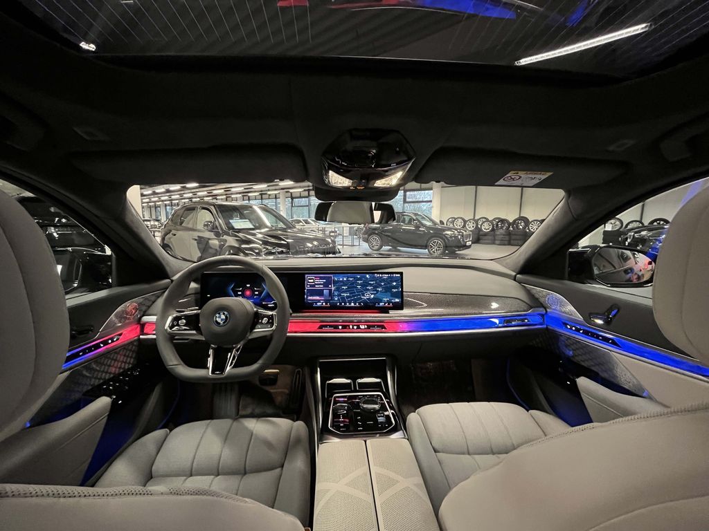 BMW i7 2024