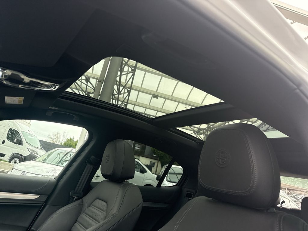 Alfa Romeo Stelvio 2021