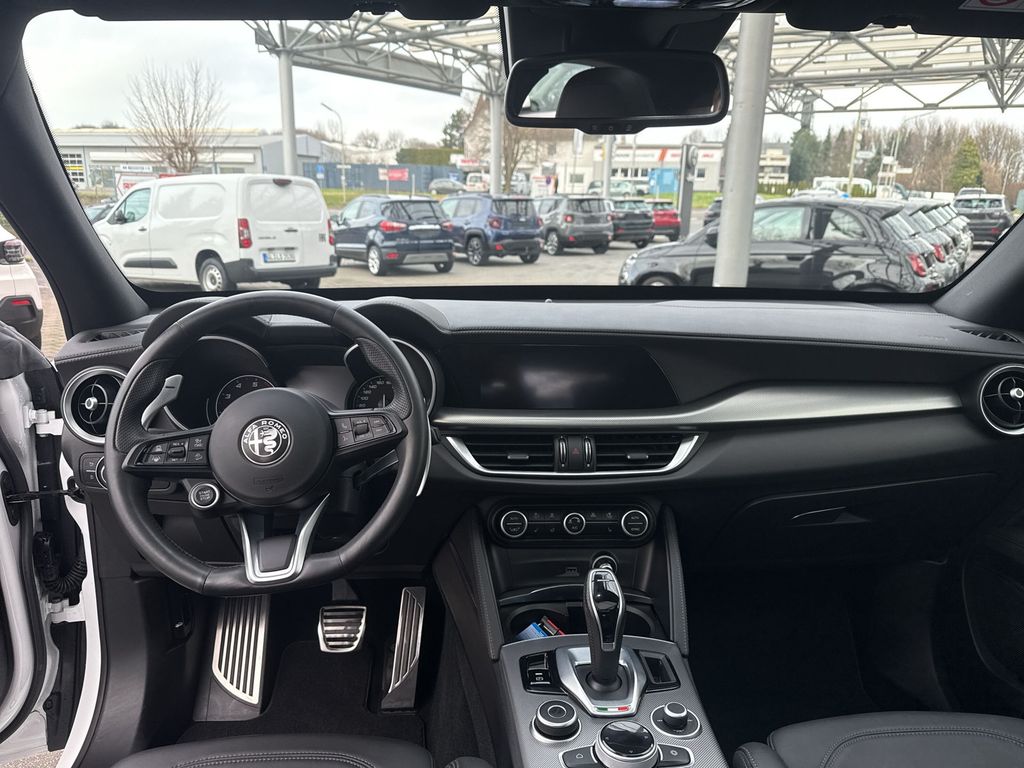 Alfa Romeo Stelvio 2021
