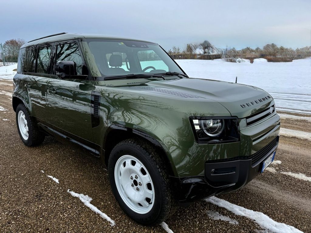 Land Rover Defender 2026