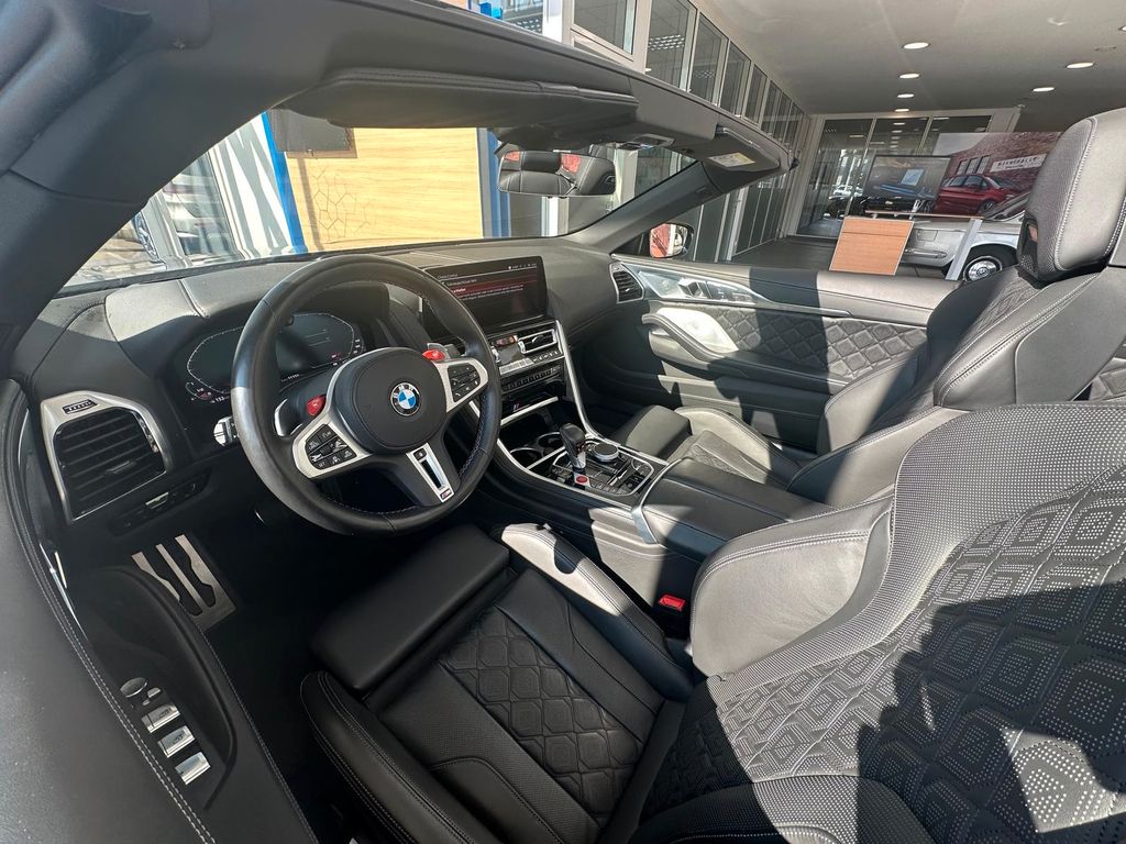 BMW M8 2023
