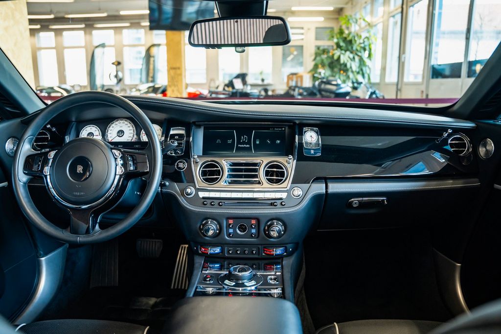 Rolls-Royce Dawn 2019