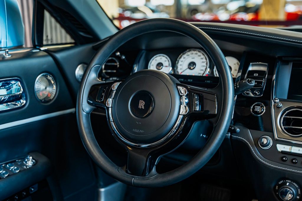 Rolls-Royce Dawn 2019