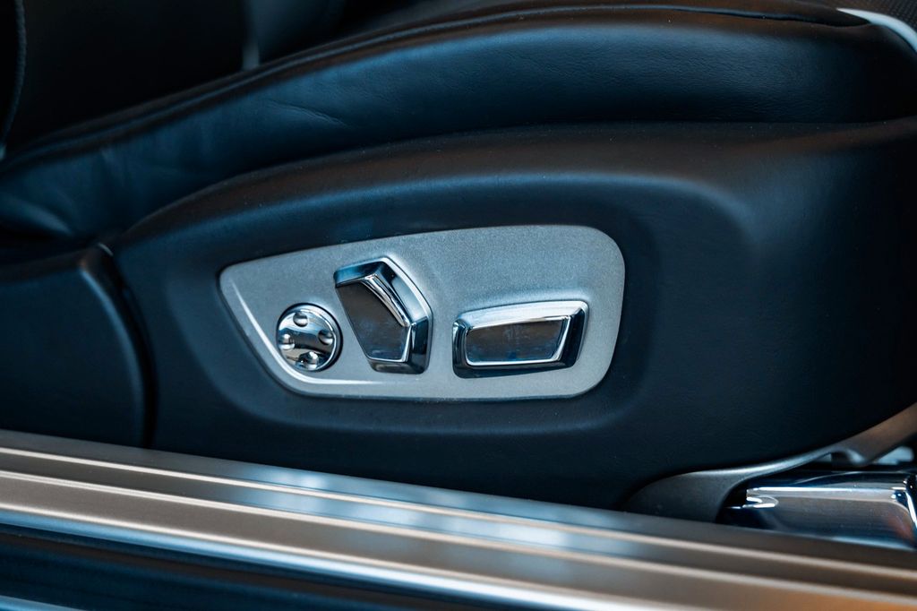 Rolls-Royce Dawn 2019