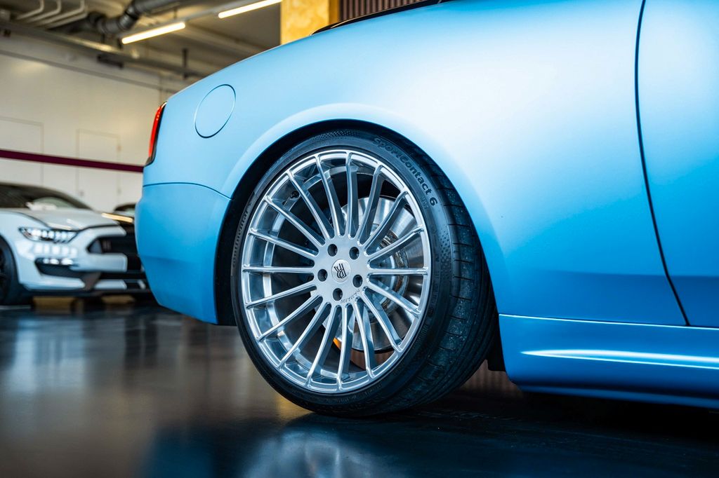 Rolls-Royce Dawn 2019