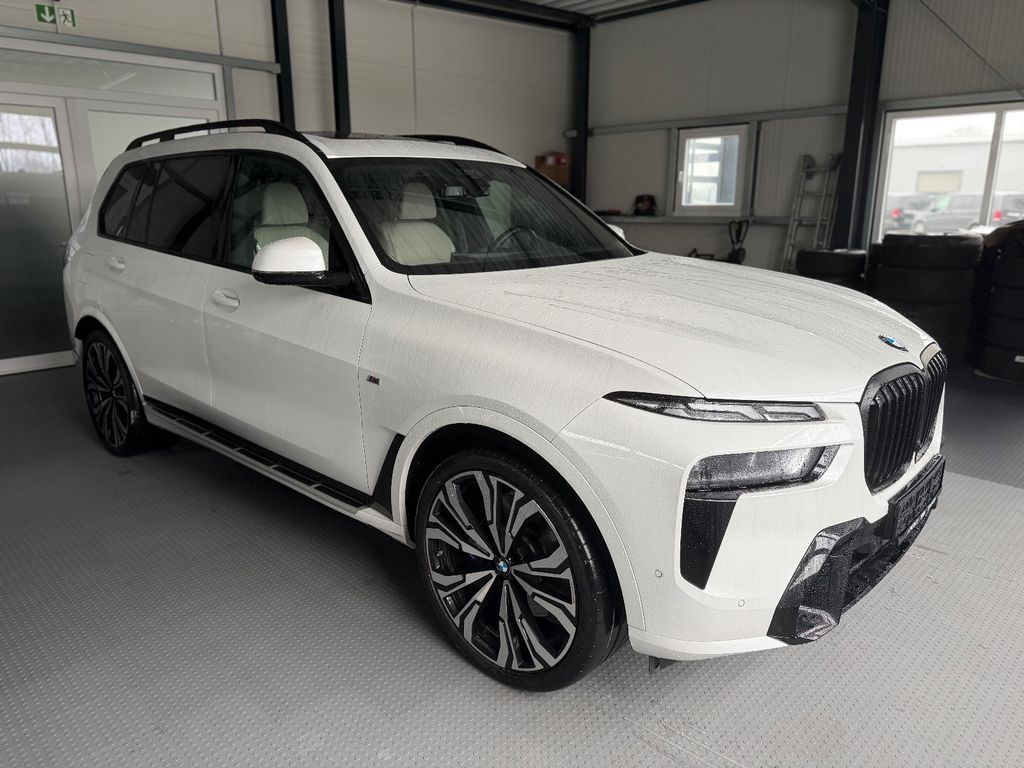 BMW X7 2025