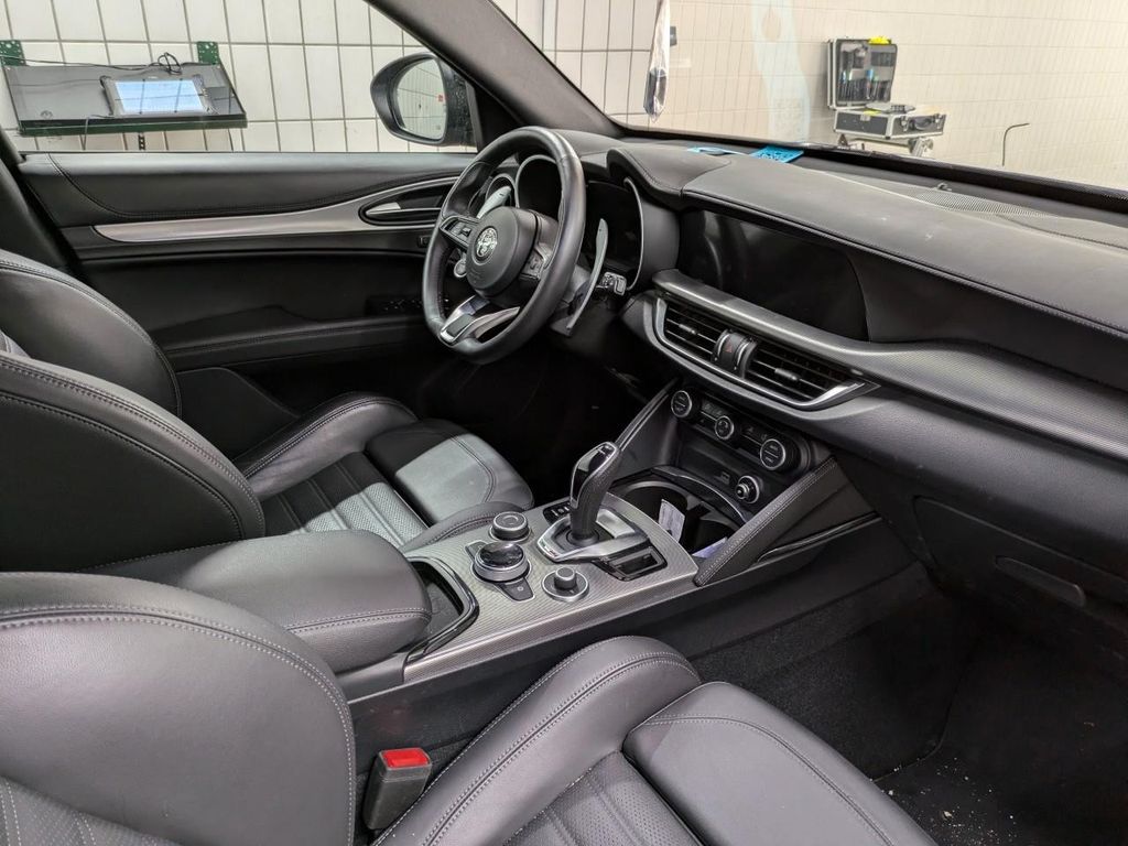 Alfa Romeo Stelvio 2024