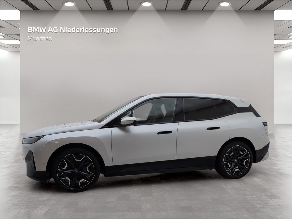 BMW iX 2023
