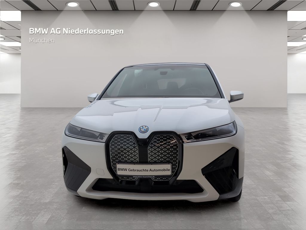 BMW iX 2023