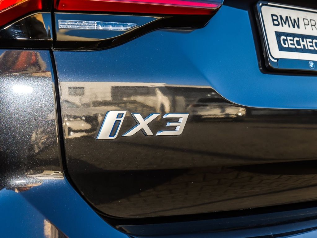 BMW iX3 2023