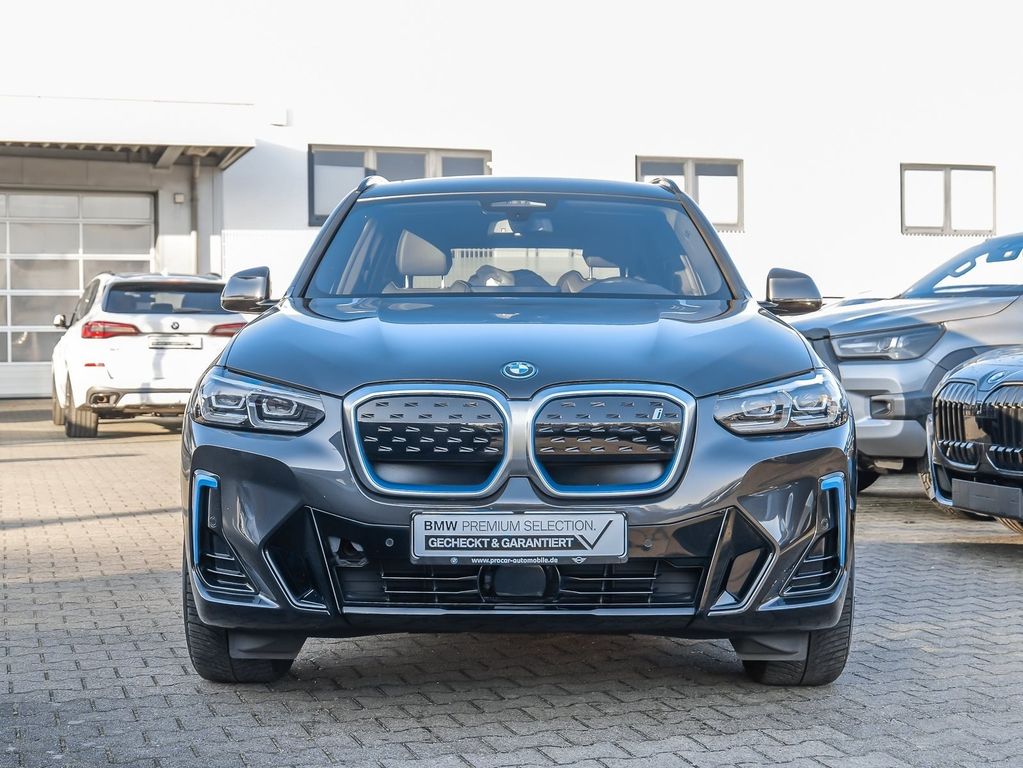 BMW iX3 2023