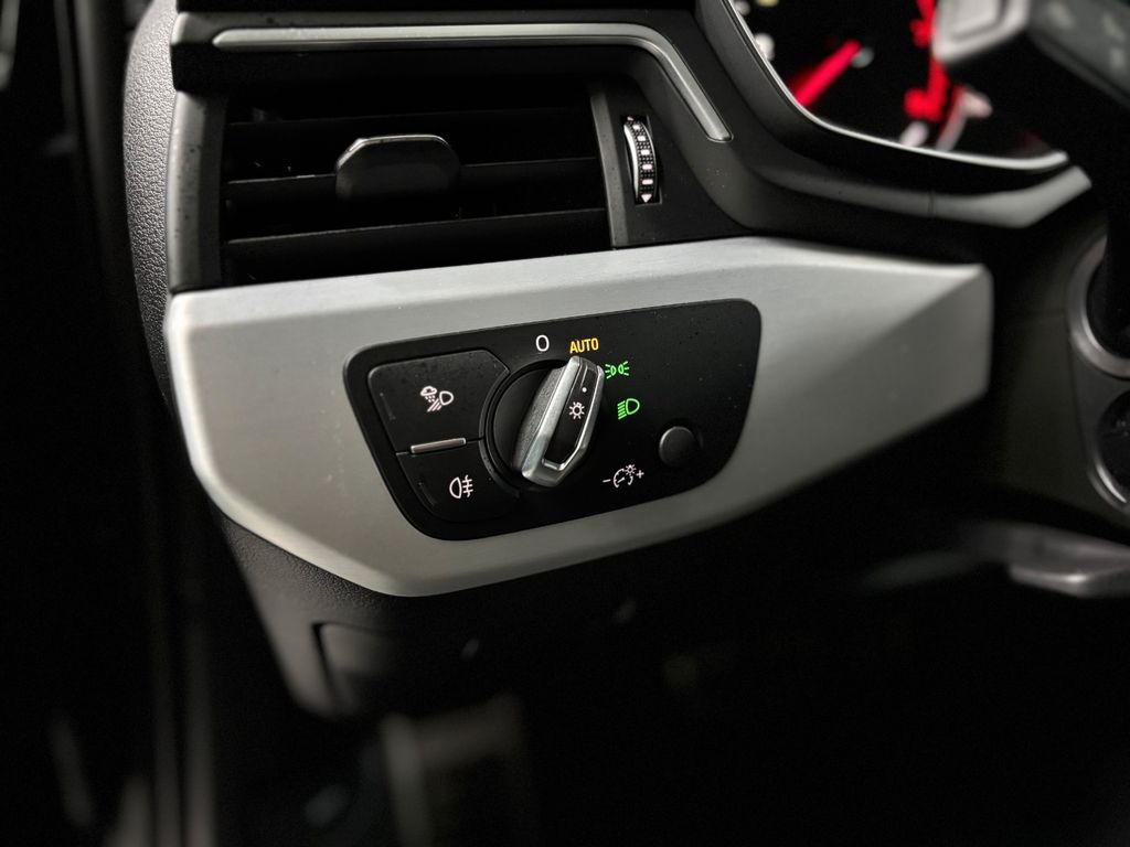 Audi A4 2023