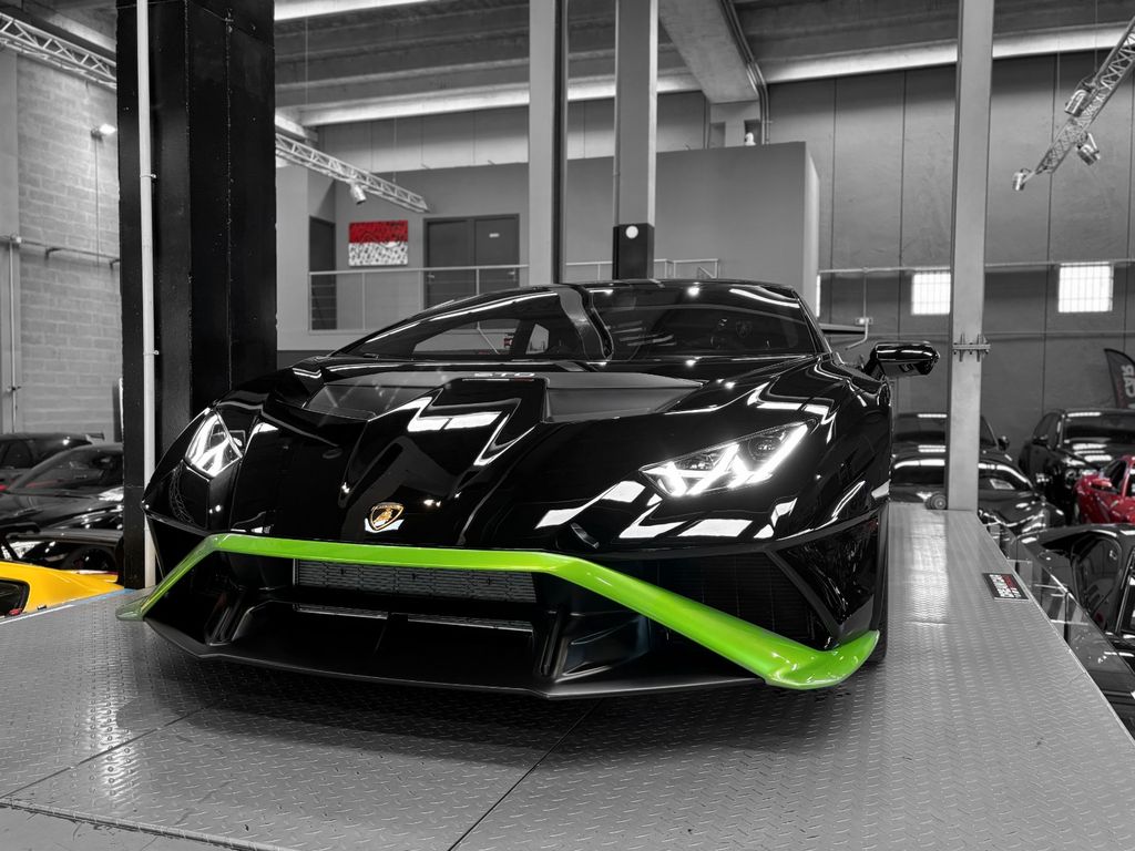Lamborghini Huracán 2021